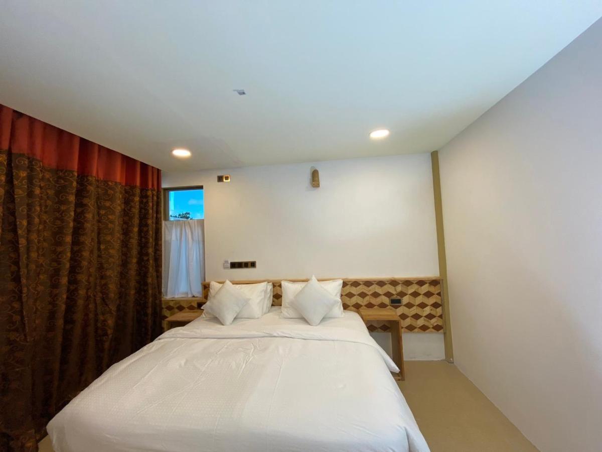 Rindali - The Speedboat From Male To The Hotel Departs At 1130 Every Monday Thursday And Saturday And From The Hotel To Male At 0630 And Five Domestic Flights Are Available Every Day Olhuveli  Exterior photo