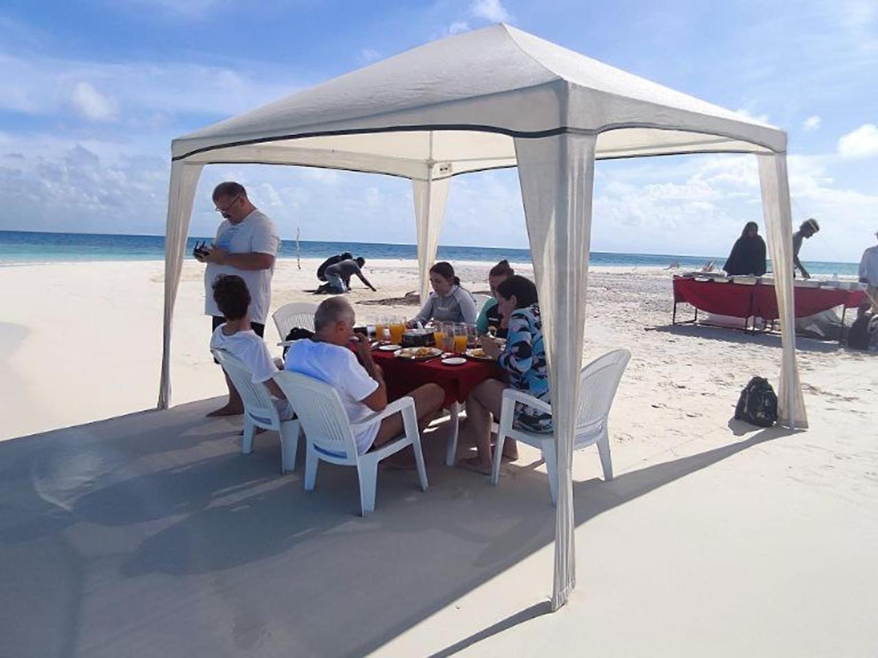 Rindali - The Speedboat From Male To The Hotel Departs At 1130 Every Monday Thursday And Saturday And From The Hotel To Male At 0630 And Five Domestic Flights Are Available Every Day Olhuveli  Exterior photo