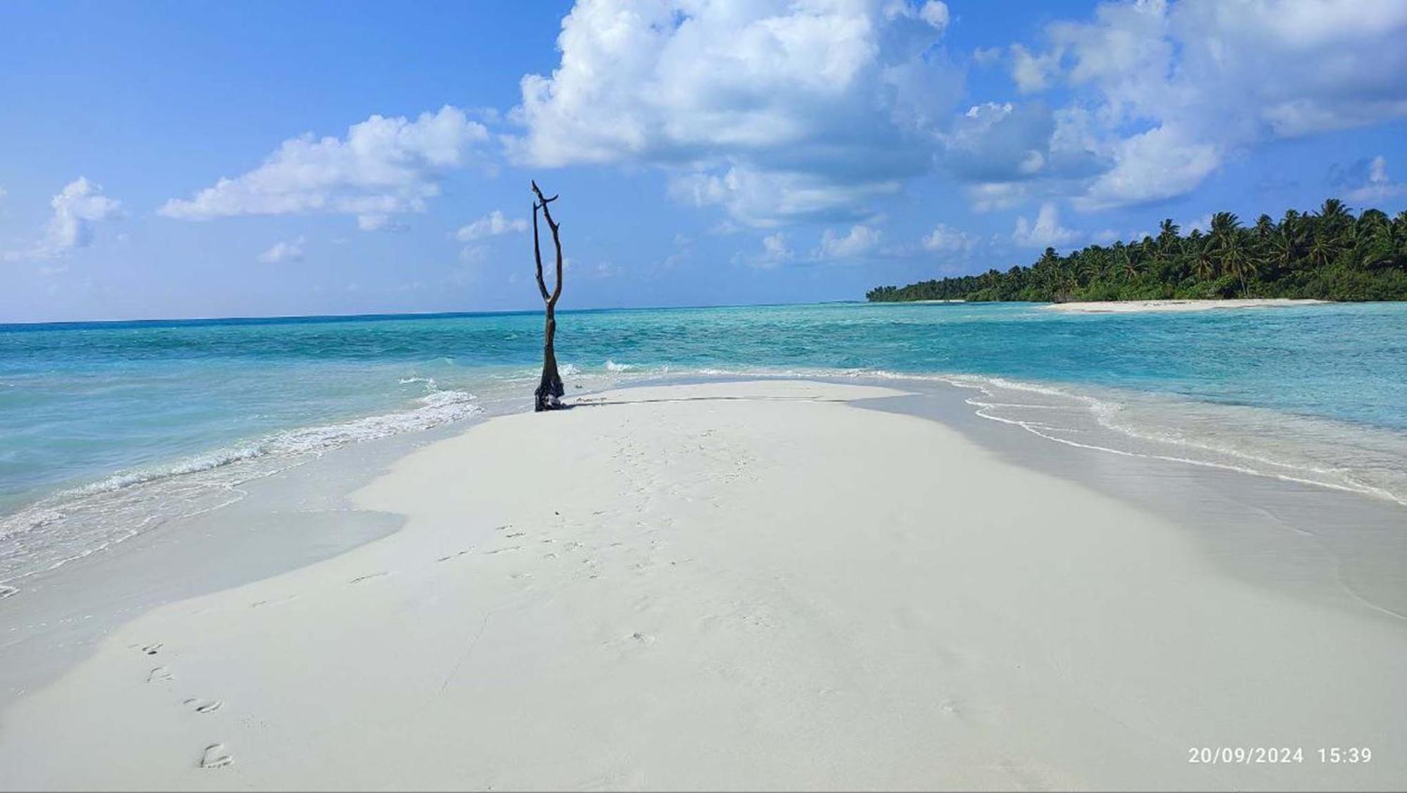 Rindali - The Speedboat From Male To The Hotel Departs At 1130 Every Monday Thursday And Saturday And From The Hotel To Male At 0630 And Five Domestic Flights Are Available Every Day Olhuveli  Exterior photo